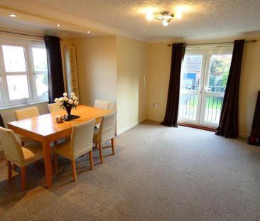 2 bedroom flat to rent - Photo 4