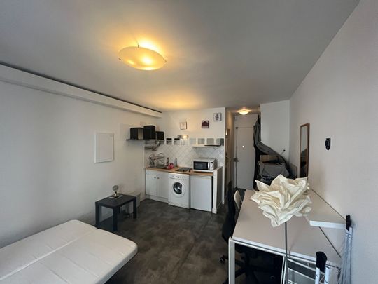 Paris 8 - Rue de Ponthieu - Studio à louer meublé - Photo 1