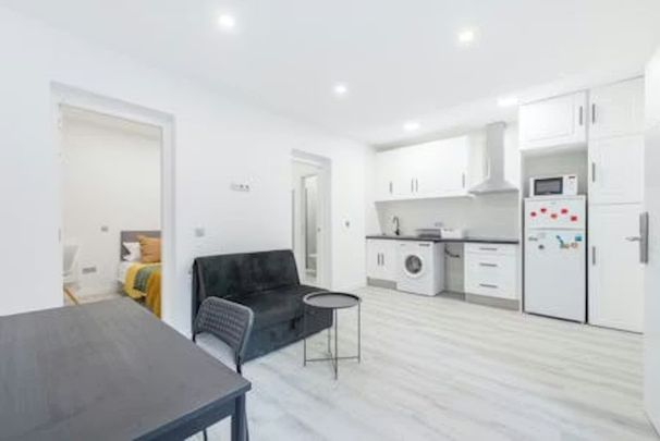 Calle de Tetuán, Madrid, Community of Madrid 28013 - Photo 1