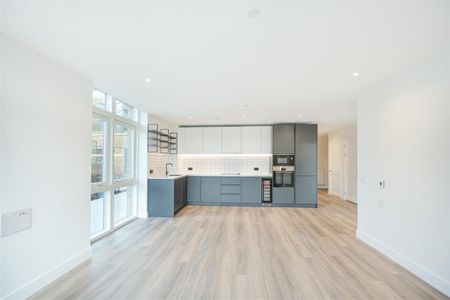 Astell Road, London, SE3 - Photo 2