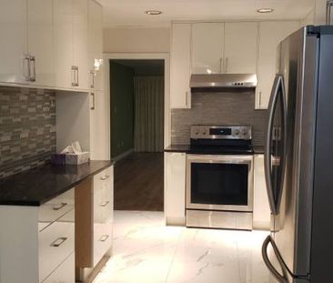 $3,000 / 3br – 1331ft2 – Conveniently located 3-bedroom UPPER-level... - Photo 3