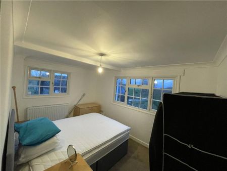 4 bedroom detached house to rent - Photo 3