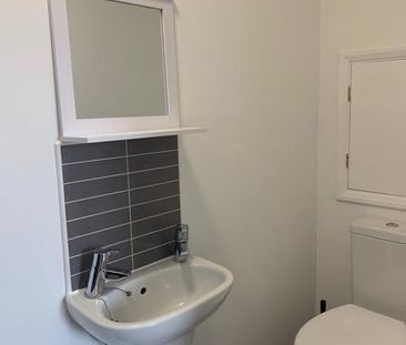 Studio to rent - Photo 6