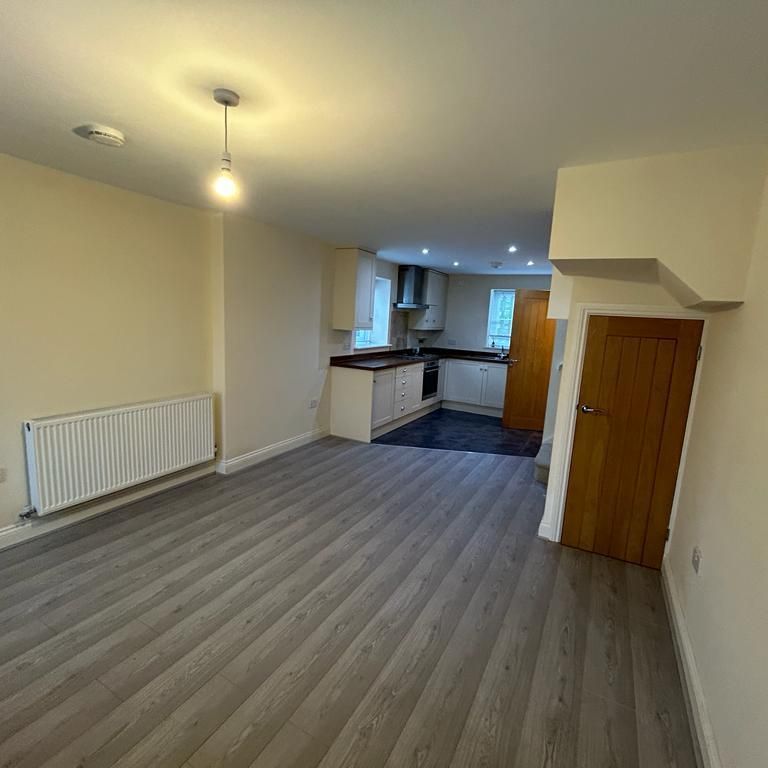 2 bedroom house to rent - Photo 1