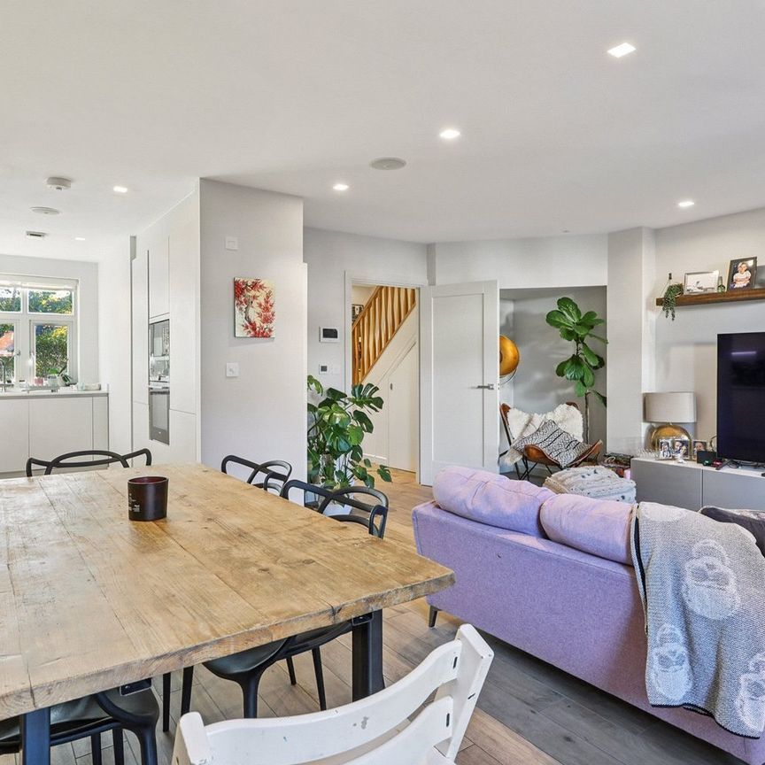 Thames Street, Weybridge, Surrey, KT13 - Photo 1