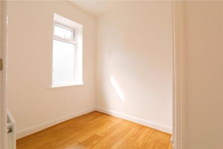 2 bedroom semi-detached house to rent - Photo 2