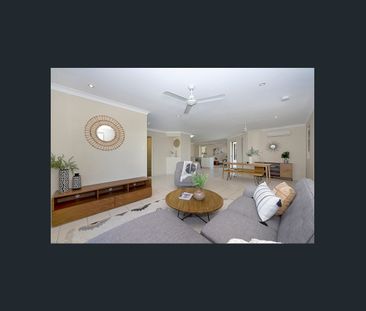 Stunning Four Bedroom House in Douglas! - Photo 5