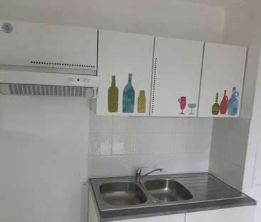 Location Appartement 2 pièces 40m² TROYES 10000 - Photo 2