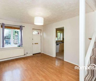 Fallowfield, Yateley, Hampshire, GU46 - Photo 1