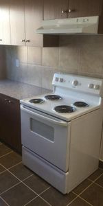 1 CH - 1 SDB - Côte Saint-Luc - $1,125 /mo - Photo 3