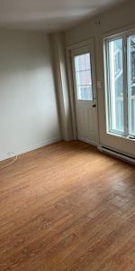 5 1/2 | occupation 1er juillet | Quartier Saint-Sauveur - Photo 4