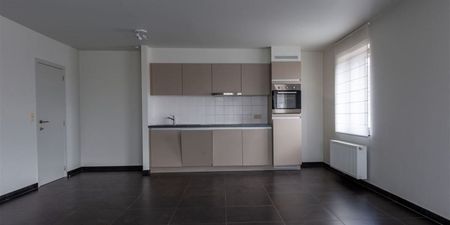 Appartement te huur in Erembodegem voor € 900 met 2 slaapkamers - Foto 3