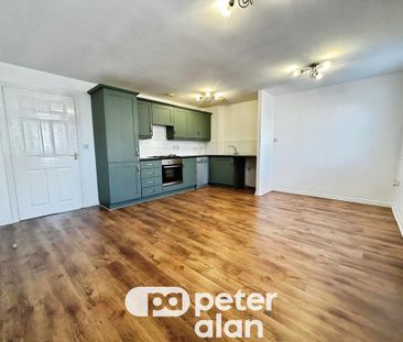 2 bedroom flat to rent - Photo 2