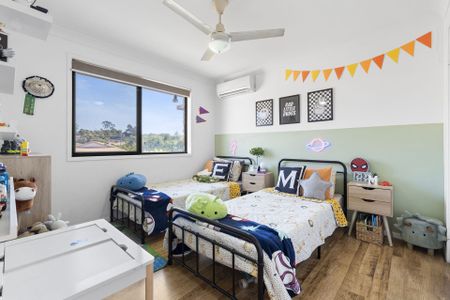 For Lease: Welcoming Interior and Fantastic Outdoor Entertaining Deck! - Photo 5