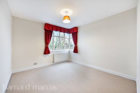 The Crescent - Photo 3