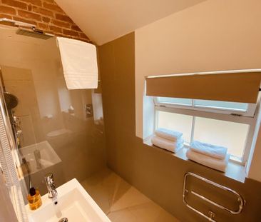 1 bedroom barn conversion to rent - Photo 5