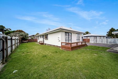 Spacious on Cargill - Photo 2