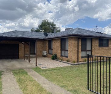 WEST TAMWORTH - Three Bedroom Home - Photo 3