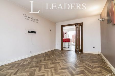 4 bedroom house to rent Seals Green, Birmingham, West Midlands, B38 - Photo 2