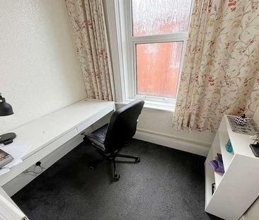 Bournemouth, BH3 - Photo 4