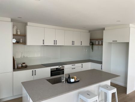 1 Corriedale Court, Belmont - Photo 2
