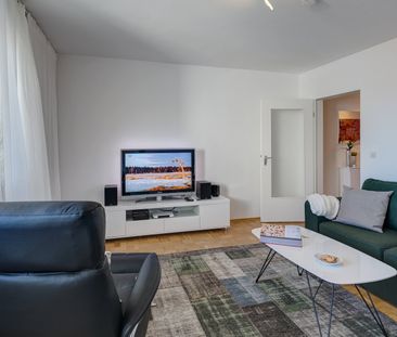 Bright furnished 2-room apartment in Moosach - Photo 1