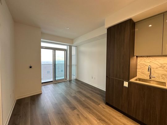 For Lease - 8 Interchange Way Unit# 4810, Vaughan, Ontario - Photo 1