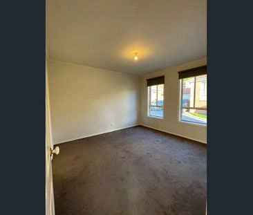 Convenient & Comfortable Two-Bedroom Unit in Ideal Location - Photo 5