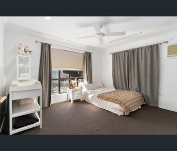 4 Beverley Place, Gracemere, Qld 4702 - Photo 2