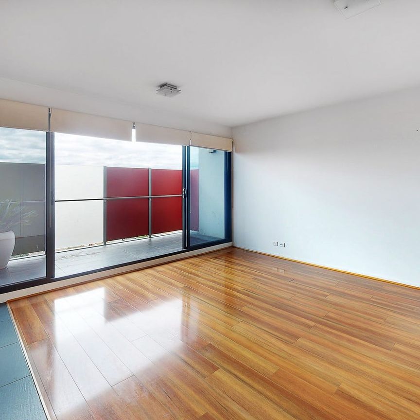 MODERN APARTMENT IN SOUGHT AFTER AREA - Photo 1