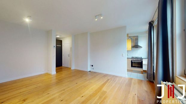 Flat for rent - Photo 1