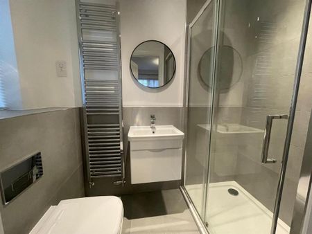 2 bedroom semi-detached house to rent - Photo 2