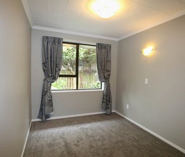 Riccarton – 3 bedroom Unit, Heat Pump, Garage - Photo 4