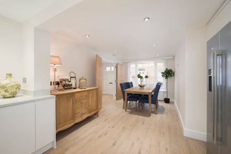 Beverston Mews, Marylebone, London, W1H - Photo 4