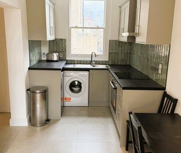 1 Bed Flat, Whitecross Street, EC1Y - Photo 6
