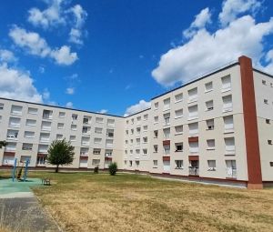 Location Appartement à ST MARCELLIN - Photo 1