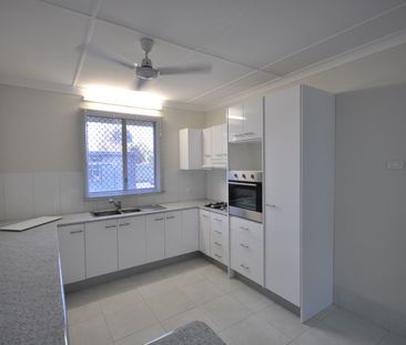 CENTRALLY LOCATED - Modern 3x1 Close to CBD - Photo 6