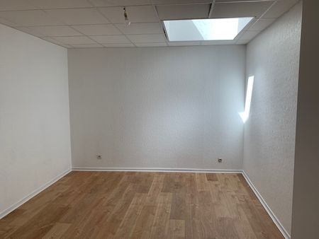 A louer très grand T5 110 M2 avec trois chambres et grand salon/séjour saint Anne du Portzic-Technopole - Photo 5