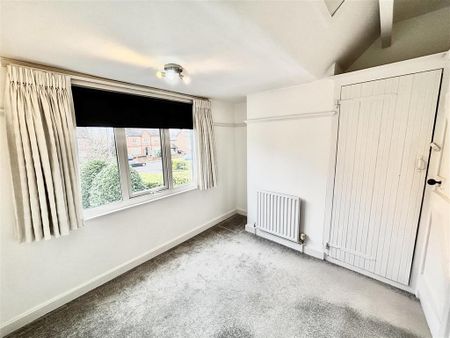 4 bedroom detached house to rent - Photo 3