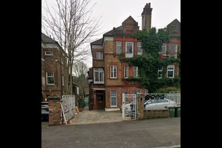 Studio Flat, Palace Road, SW2 - Photo 5