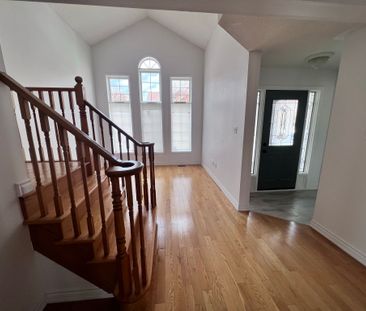 For Lease - 1352 Goldhawk Trail, Oakville, Ontario - Photo 6