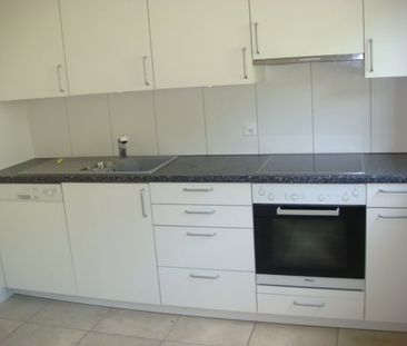 Charmante 3.5-Zimmer-Wohnung mit Bergblick in Sonceboz-Sombeval - Photo 2