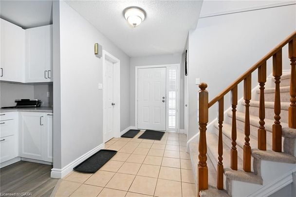 For Lease - 8 Buss Court, Thorold, Ontario - Photo 1