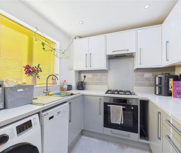 2 bedroom semi-detached house to rent - Photo 4