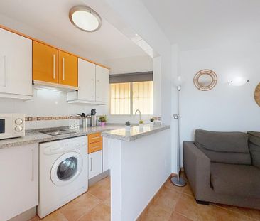 Apartamento de alquiler en Calle Eurosol, La Carihuela - Los Nidos - Photo 6