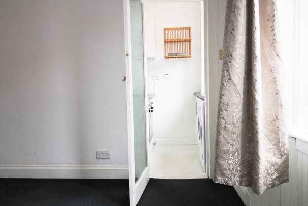 Linden Street, Anniesland, Glasgow - Photo 1