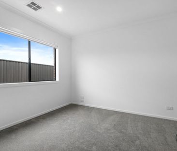 Contemporary Comfort by the Coast - Photo 2