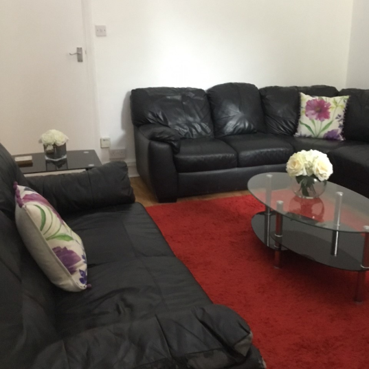 5 bedroom house to rent - Photo 1