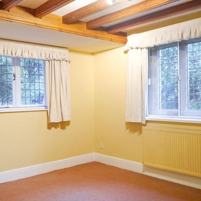 2 bedroom detached bungalow to rent - Photo 1