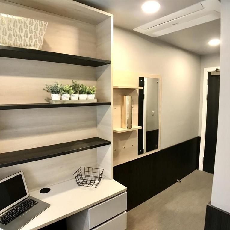 1 bedroom in a flat share to rent - Photo 1